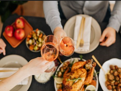 Tips for Hosting Thanksgiving Dinner in 2022